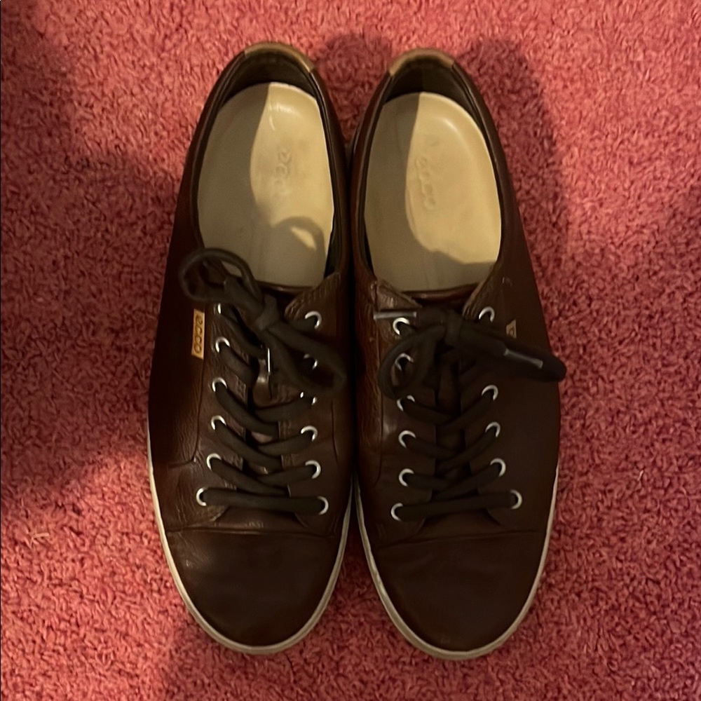 Ecco Brown Sneakers Classic Design